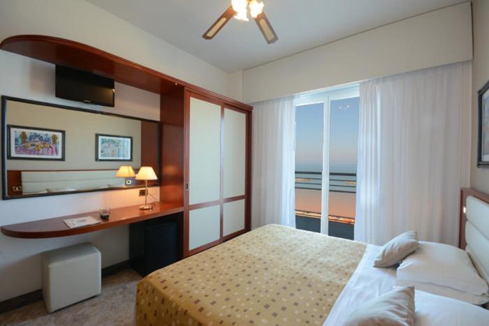 Hotel Spiaggia Pesaro Exterior photo