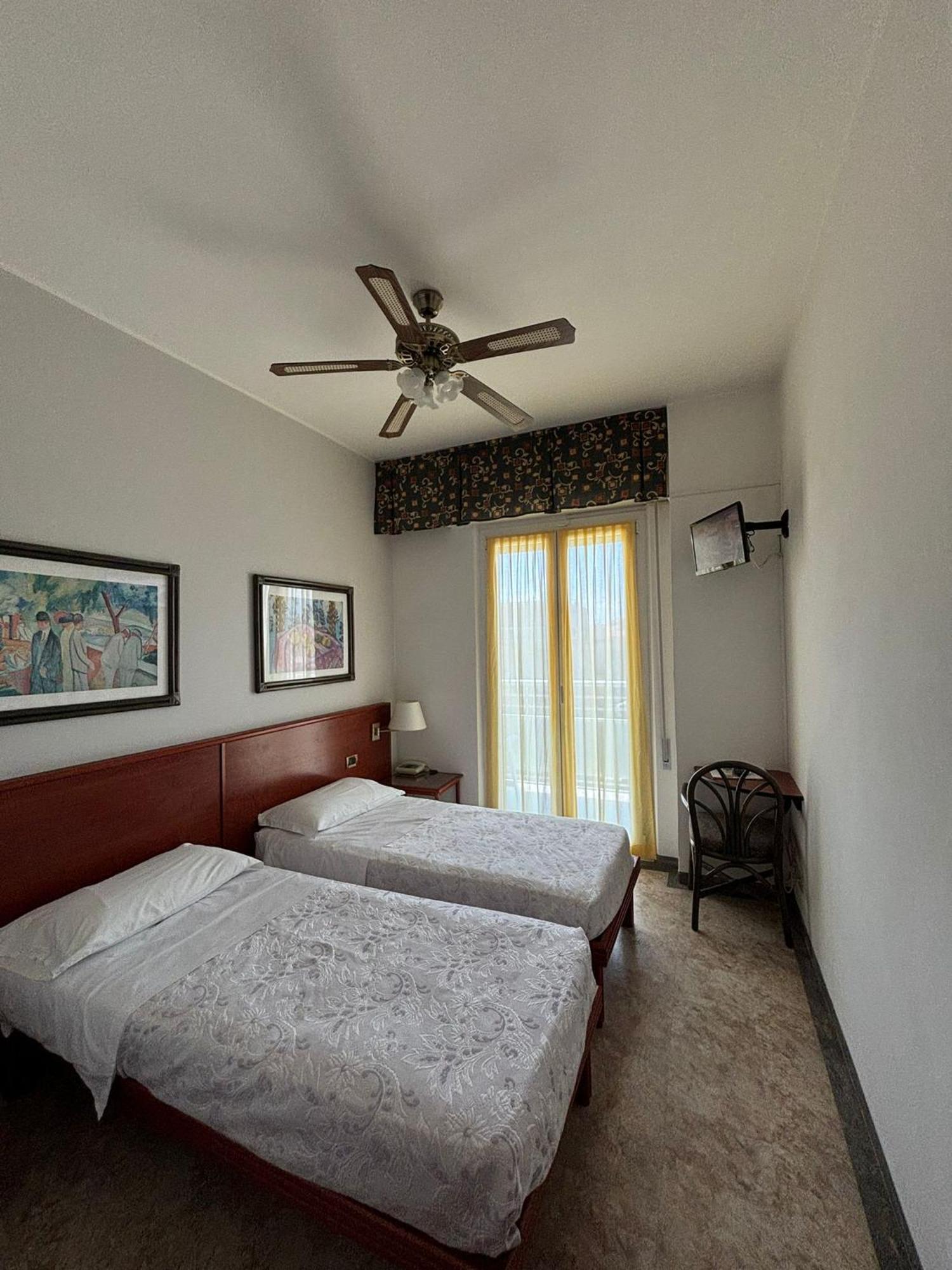 Hotel Spiaggia Pesaro Room photo
