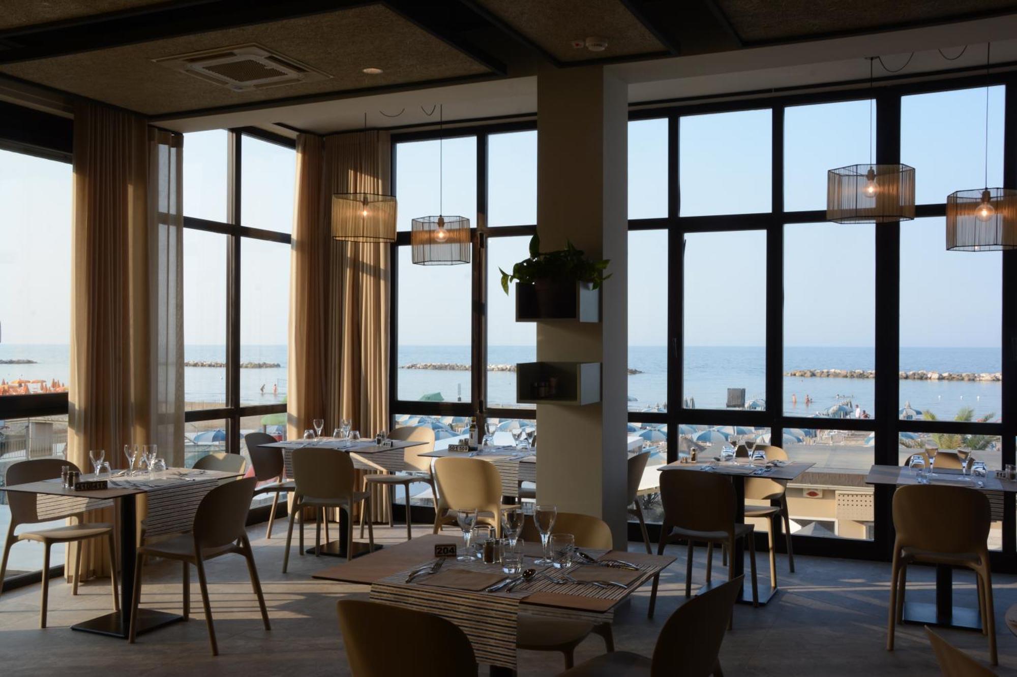 Hotel Spiaggia Pesaro Exterior photo